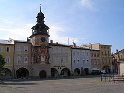 Hostinné