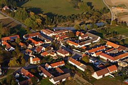 Komárov